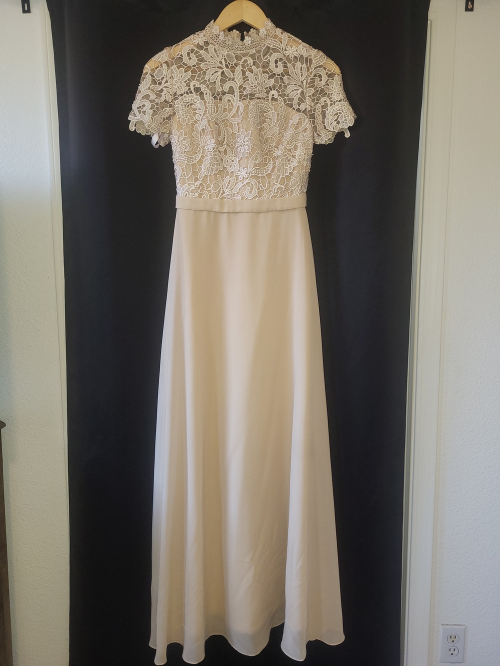 JJ's House Auxane A-Line Chiffon & Lace Dress XXS